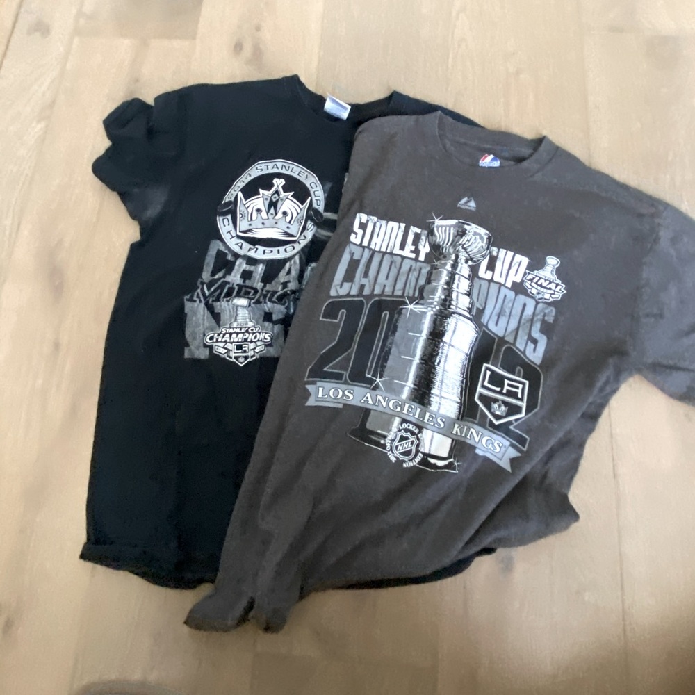 Men’s M LA Kings Stanley cup Tshirt (2)